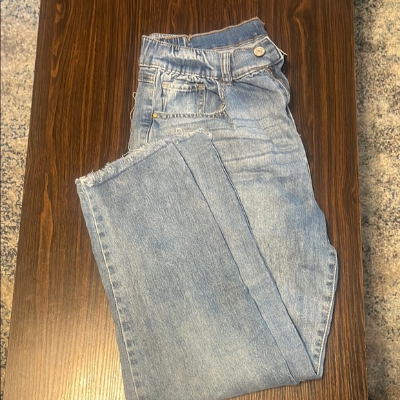 Stylish Light Blue Denim Jeans - Picture 4 of 4